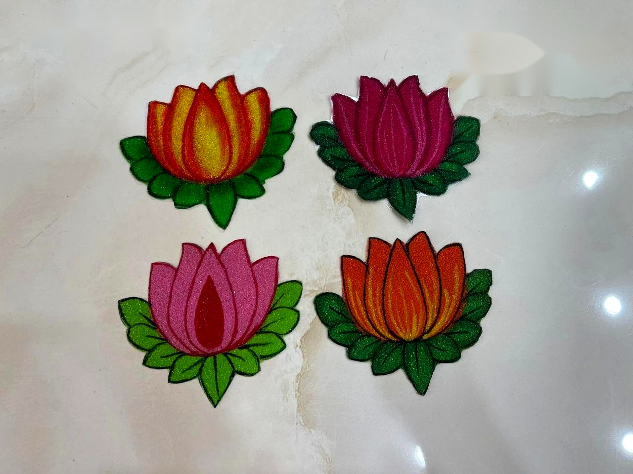 Small Lotus (Kamal) Accent