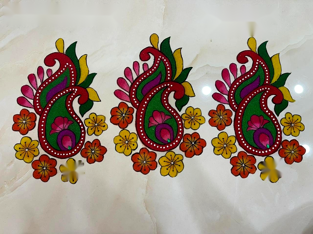Paisley Design Accent