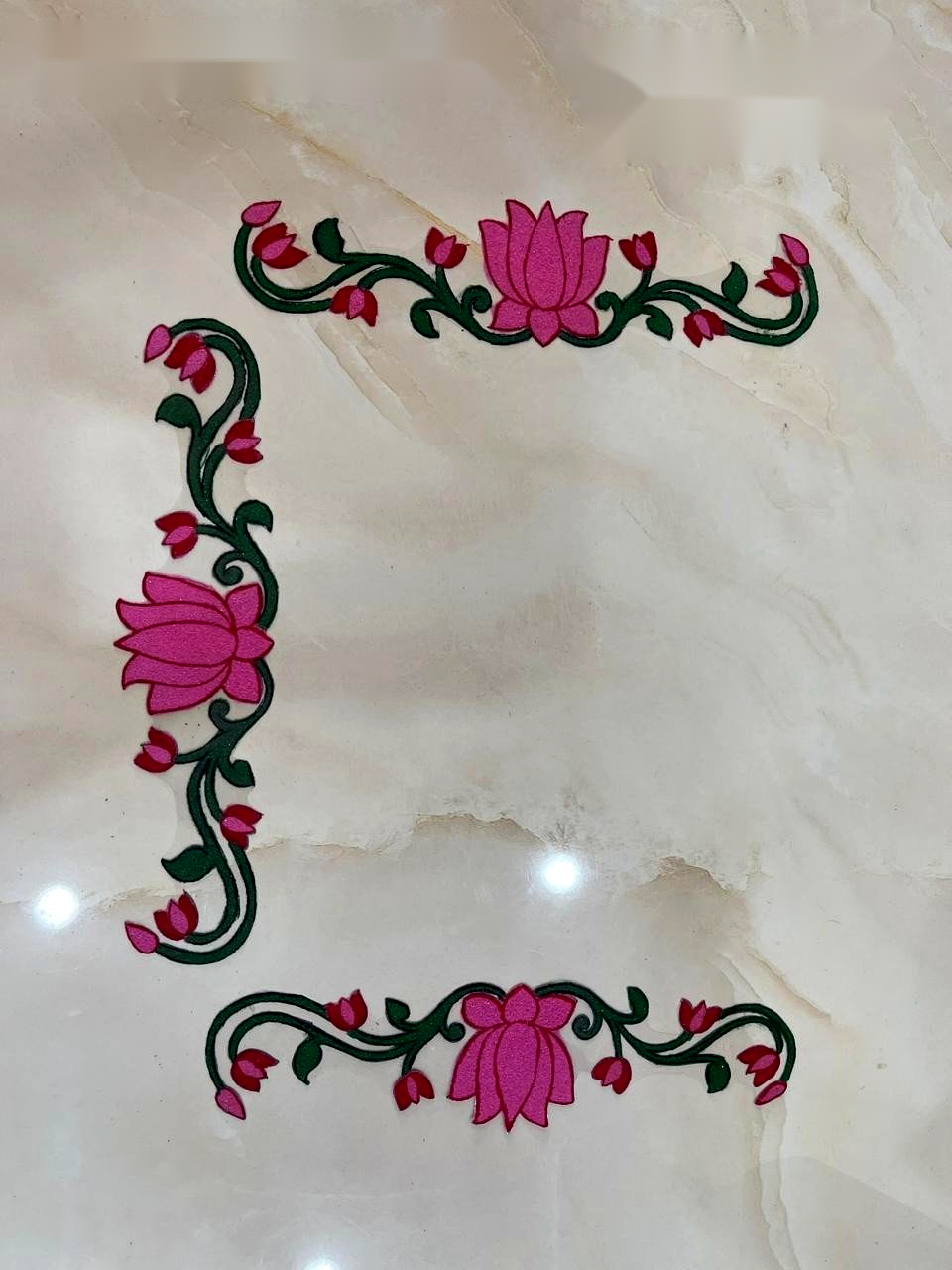 Single Row Lotus Border Strip